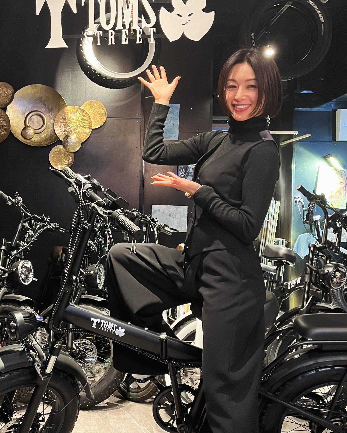 著名人GALLERY | トーマス・ストリート公式